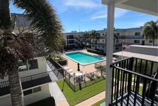 Low Rise (1-3), 766 Central Ave # 304, Naples FL 34102