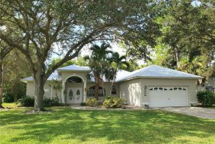 , 2063 Imperial Cir, Naples FL 34110