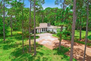 Single Family Residence, 6640 Trail Pelican Bay, FL 34108 
