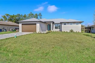 Single Family Residence, 10621 Landau Bonita Golf Club Villas, FL 34135