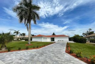 , 279 Torrey Pines Pt, Naples FL 34113