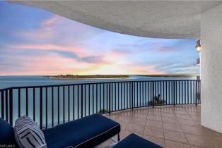 Mid Rise (4-7), 700 La Peninsula Twin Dolphins, FL 34113