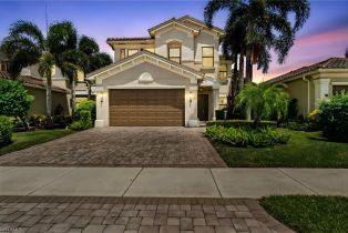 Single Family Residence, 3385 Baltic Dr, Naples FL 34119