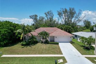 , 621 Diplomat Ct, Marco Island FL 34145