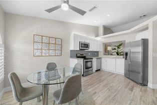 , 13120 Castle Harbour Dr # N4, Naples FL 34110