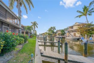 Low Rise (1-3), 1537 Chesapeake Ave # A4, Naples FL 34102