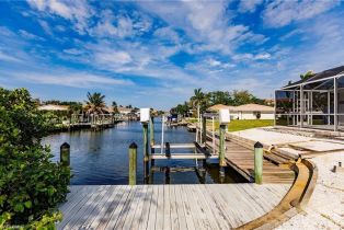 , 204 5th St, Bonita Springs FL 34134