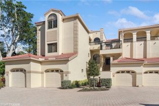 , 7048 Pelican Bay Blvd # 105, Naples FL 34108