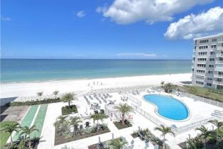 , 3443 Gulf Shore Blvd N # 511, Naples FL 34103