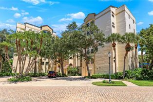 Mid Rise (4-7), 6510 Valen Way # 205, Naples FL 34108