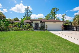 Single Family Residence, 5960 Bur Oaks Oakes Estates, FL 34119