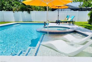 , 564 107th Ave N, Naples FL 34108