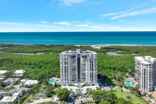 , 6001 Pelican Bay Blvd # 202, Naples FL 34108