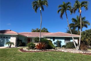 Single Family Residence, 1256 Mistletoe Ct, Marco Island FL 34145
