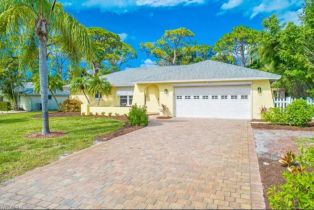 Single Family Residence, 173 7th St, Bonita Springs FL 34134