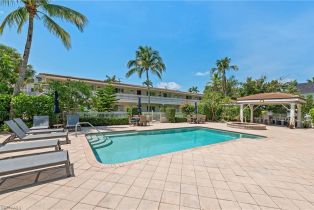 Low Rise (1-3), 950 7th Ave S 23