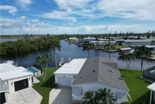 Manufactured Home, 17741 Canal Cove Bayside Estates, FL 33931 