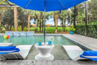 Single Family Residence, 9354 Greyhawk Greyhawk At Golf Club Of The Everglades, FL 34120 