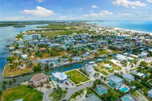 , 290 Ohio Ave, Fort Myers Beach FL 33931