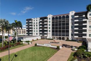 Mid Rise (4-7), 3430 Gulf Shore Blvd N # 3b, Naples FL 3410334103 