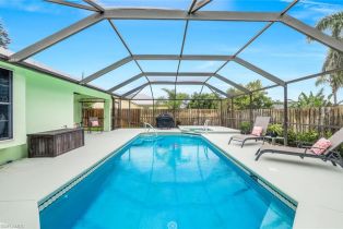 Single Family Residence, 45 Wickliffe Dr, Naples FL 34110