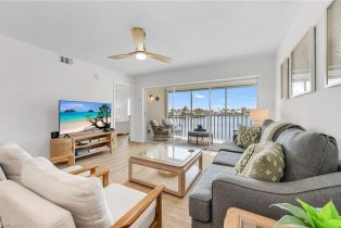 Low Rise (1-3), 10682 Gulf Shore Dr # 205, Naples FL 3410834108