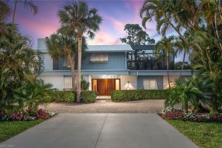 Single Family Residence, 9602 Vanderbilt Vanderbilt Beach, FL 34108 