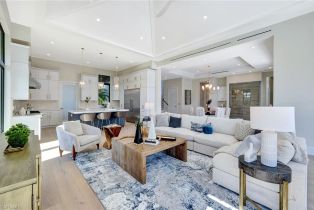 , 10720 Vanderbilt Dr, Naples FL 34108