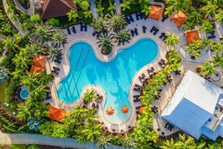 Low Rise (1-3), 9419 Benvenuto Ct # 204, Naples FL 34119