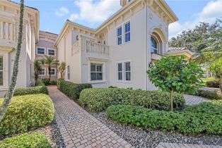 Townhouse, 545 Avellino Isles Cir # 102, Naples FL 3411934119 