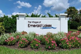 , 7785 Esmeralda Way # M202, Naples FL 34109