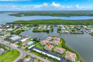 , 330 Kon Tiki Dr # C7, Naples FL 34113