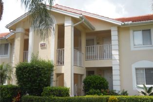 Low Rise (1-3), 7818 Emerald Cir # 203, Naples FL 34109