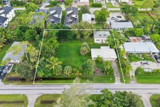 Single Family Residence, 2670 Storter Whispering Pines, FL 34112