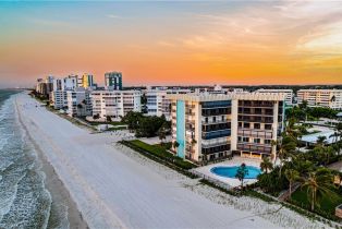 , 3399 Gulf Shore Blvd N Ph-south