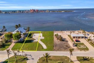 , 926 San Carlos Dr, Fort Myers Beach FL 33931