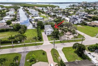 , 145 Capri Blvd, Naples FL 34113