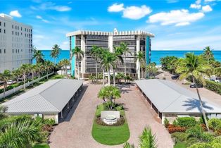 High Rise (8+), 3399 Gulf Shore Blvd N # 203, Naples FL 3410334103 