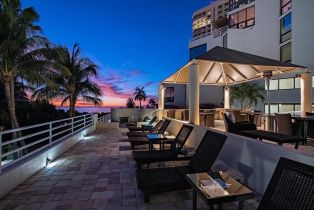 High Rise (8+), 4751 Gulf Shore Blvd N # 1202, Naples FL 34103