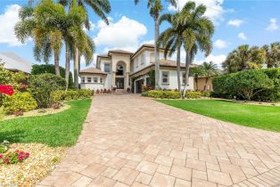 Single Family Residence, 1435 Osprey Ave, Naples FL 34102