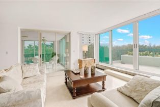 , 7515 Pelican Bay Blvd # 2a, Naples FL 34108