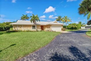 Single Family Residence, 550 Forest Hills Blvd, Naples FL 34113