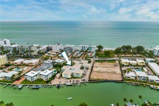 Low Rise (1-3), 1950 Gulf Shore Blvd N # 113, Naples FL 34102