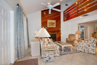 Single Family Residence, 532 111th Ave N, Naples FL 34108