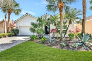 Single Family Residence, 3852 Jasmine Lake Ct, Naples FL 34119