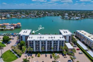 Mid Rise (4-7), 3500 Gulf Shore Blvd N # 402, Naples FL 3410334103 