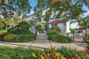 Mid Rise (4-7), 111 La Peninsula Blvd # 111, Naples FL 3411334113 