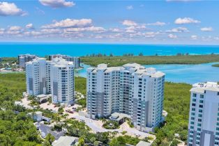 High Rise (8+), 285 Grande Way # 404, Naples FL 3411034110 