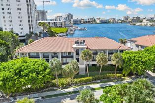 Low Rise (1-3), 9101 Vanderbilt Dr # 302, Naples FL 3410834108 