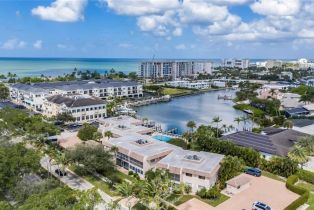 Low Rise (1-3), 261 Banyan Blvd # 104, Naples FL 3410234102